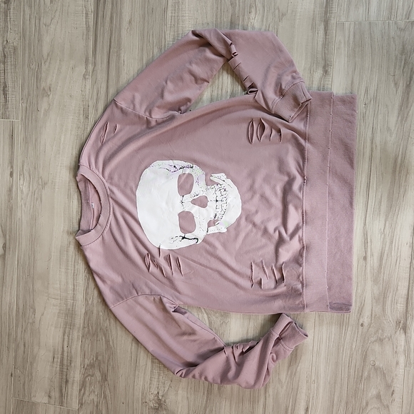 Lilac distressed skull sweater - Picture 11 of 15